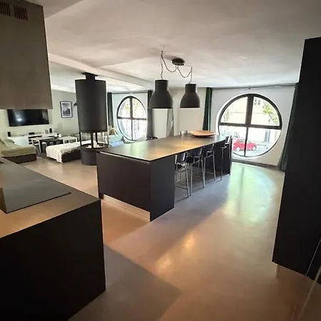 Magnifique 120m2 Climatise Centre Апартаменты *