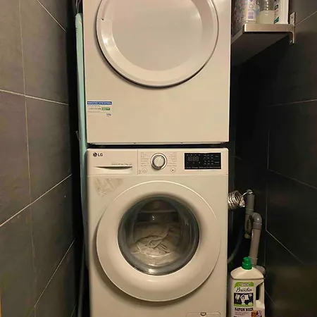 Magnifique 120m2 Climatise Centre * Ним
